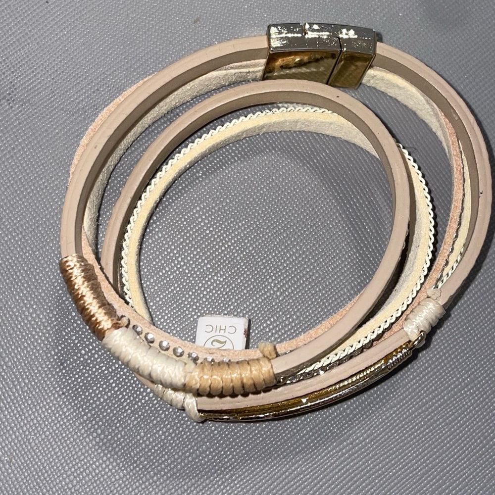 2chic bracelet - Picture 3 of 3